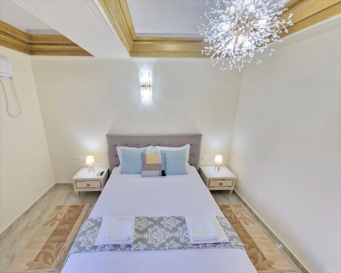 Laroka House Luxury Apartment City Center Universitate Bucureşti Exterior foto